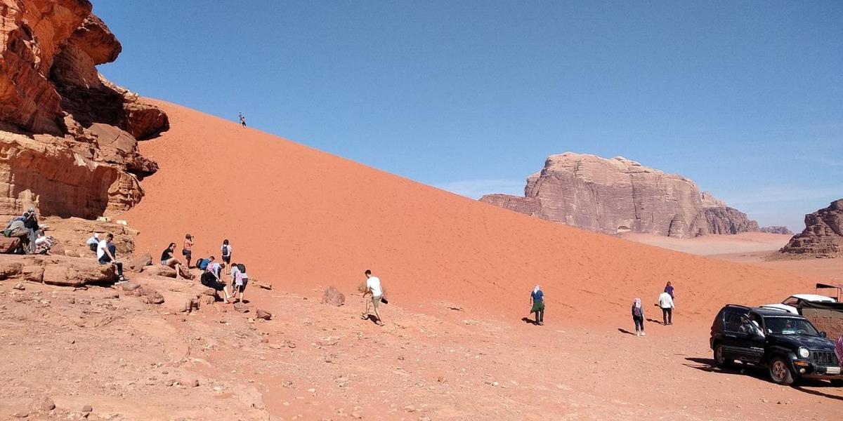Moon City With Jeep Trips Wadi Rum Exterior foto