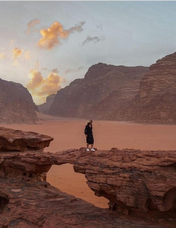Moon City With Jeep Trips Wadi Rum Exterior foto